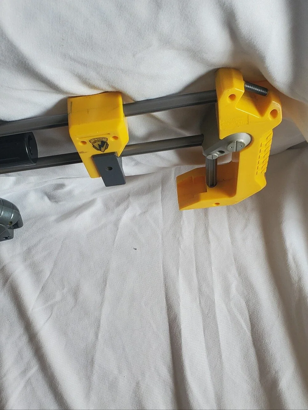 Nerf Vtg 2007 Recon CS-6 Yellow and Black Pump-Action Foam Blaster C-044A Hasbro